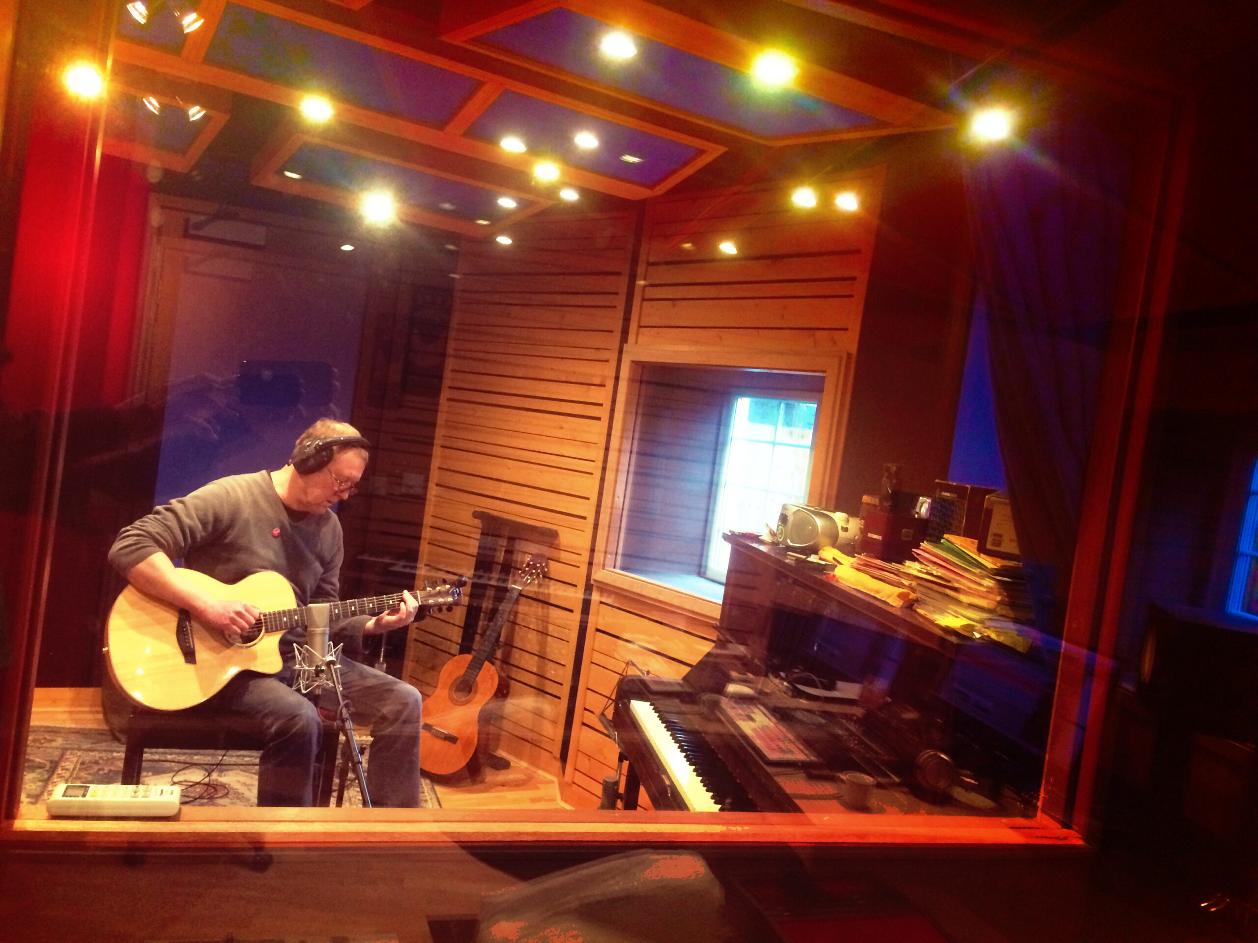 Slipway-Studio_Acoustic-Guitar_Recording_02